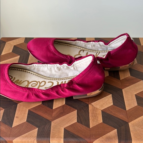 Sam Edelman Fuchsia Flats - Picture 3 of 5